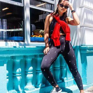 🌴  ALALA Palm Print Racerback Sports Bra | Size L | Black 🌴